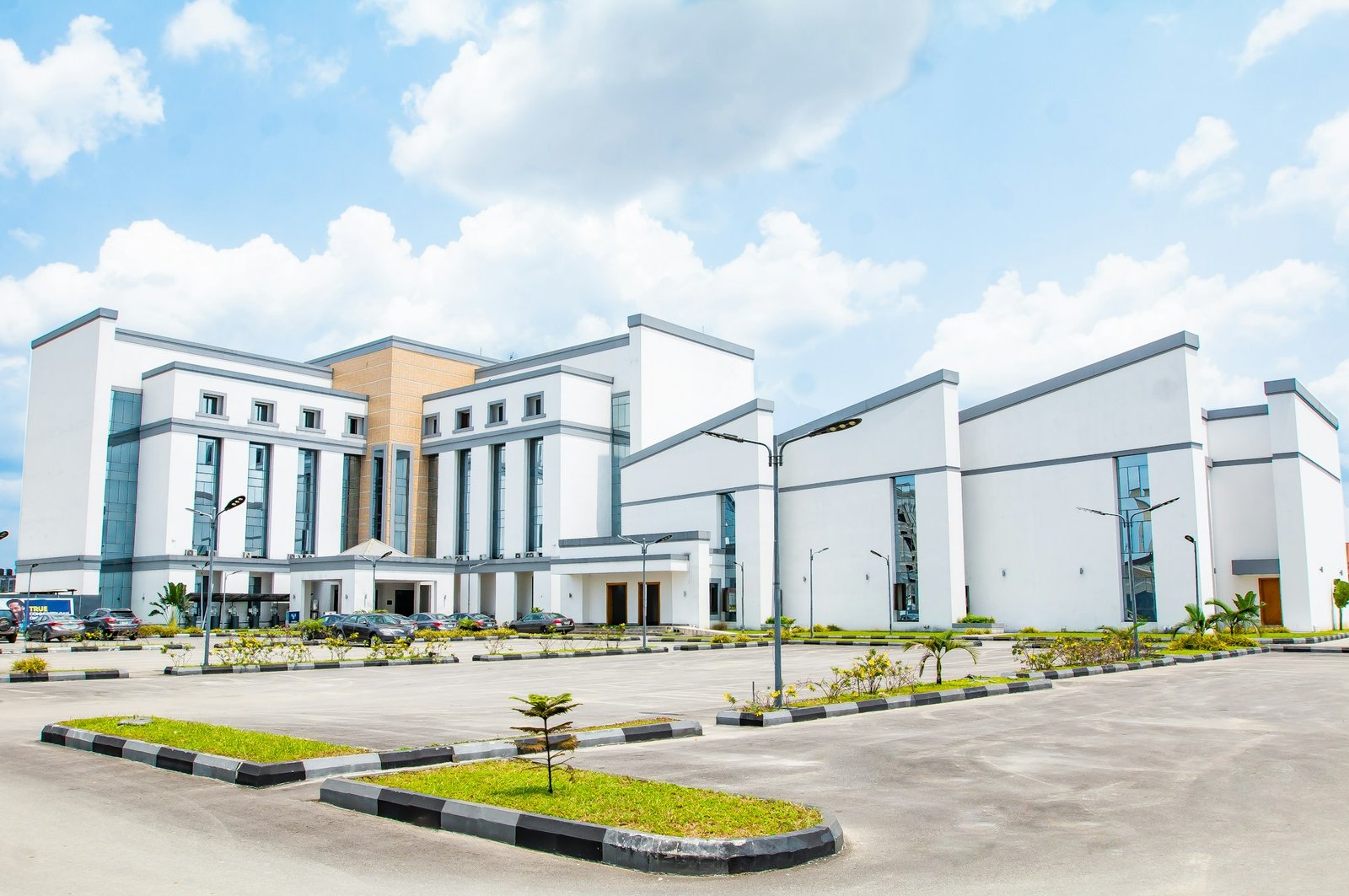 Modern multi-wing facility campus in Port Harcourt, Nigeria